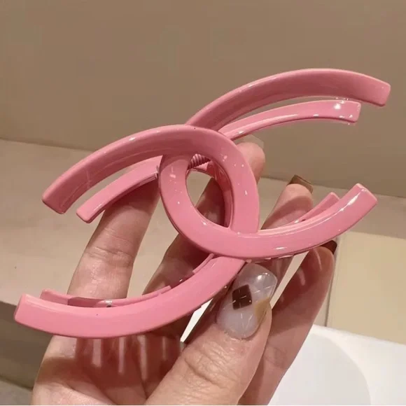 High Fashion Hair Claw Clips - Picture 4 of 4